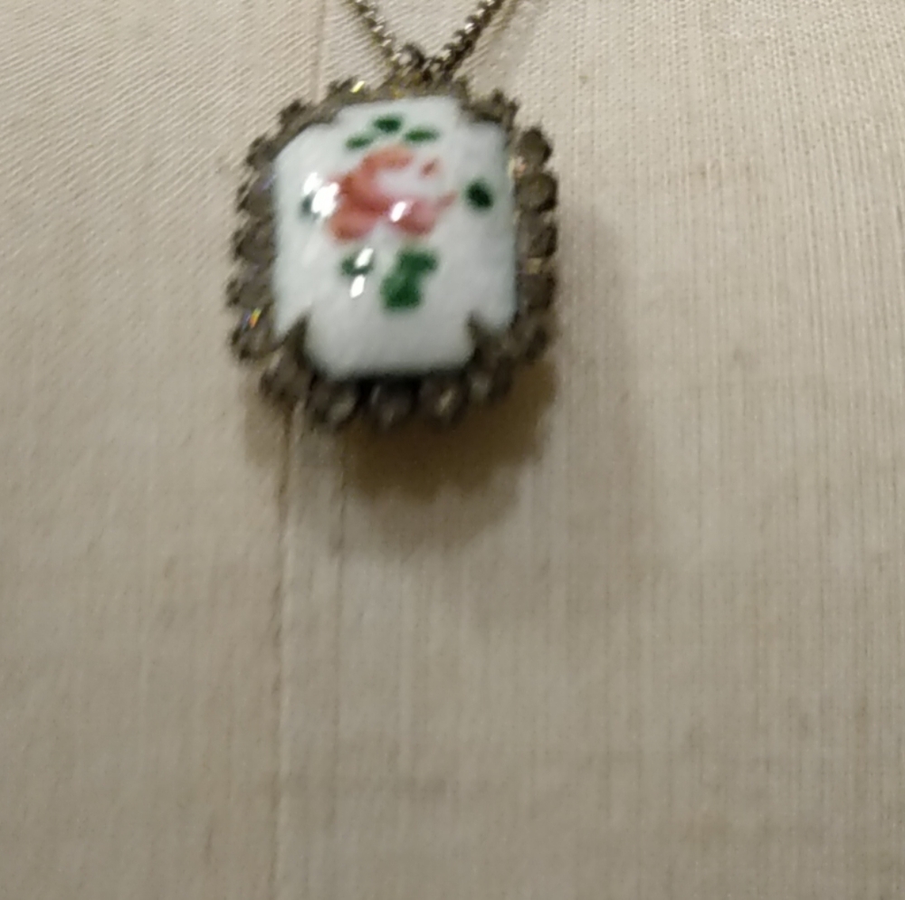 Vtg Guilloche Enamel Pink Rose Rhinestone Pendant Necklace Cottagecore Lolita - Picture 6 of 10
